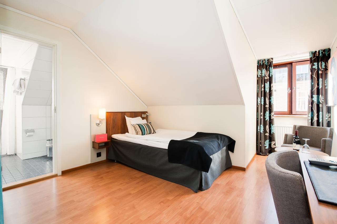 Home Hotel Kung Oscar Trollhättan Exterior foto