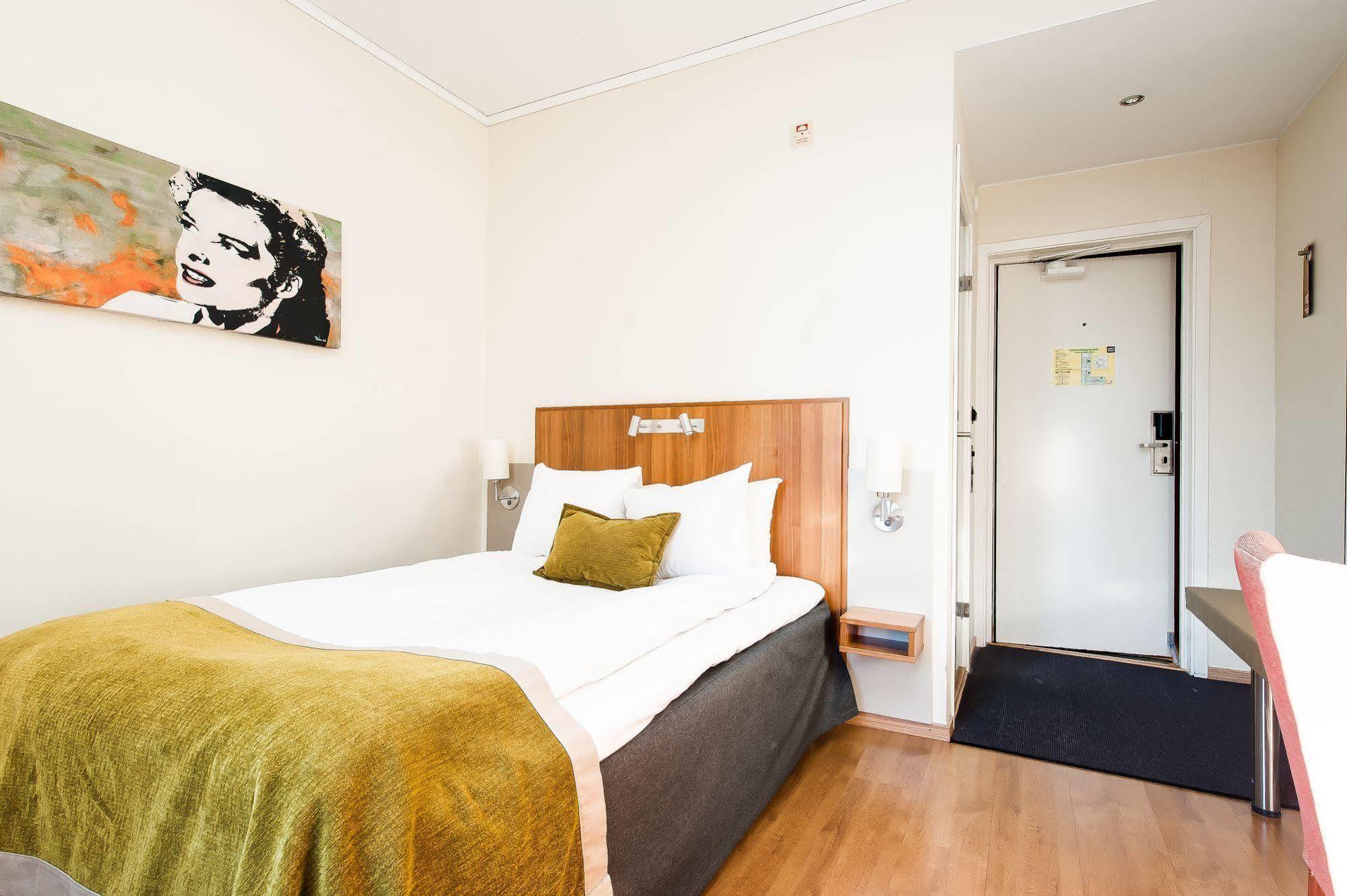 Home Hotel Kung Oscar Trollhättan Exterior foto